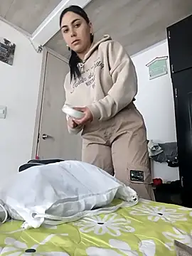 Ariana rouse online show from 11/23/25, 07:57