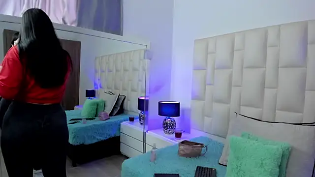 Ariana rouse online show from 04/20/26, 06:42