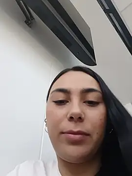 Snapshot of Ariana_rouse chatting on 07/28/26, 03:32 Ariana rouse online show from 07/28/26, 03:32