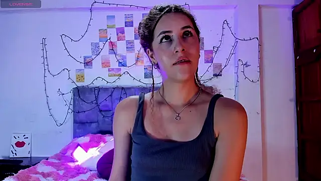 Isangel  online show from 04/23/26, 02:35