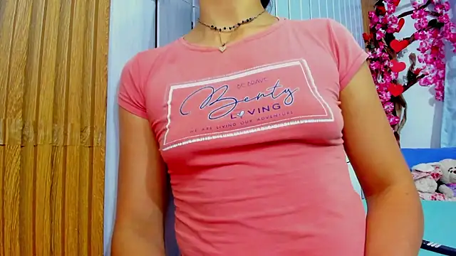 Snapshot of vicky__skinny_1 chatting on 03/01/25, 03:32 vicky skinny 1 online show from 03/01/25, 03:32