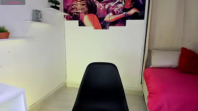 Snapshot of Karime_Oil chatting on 03/22/25, 07:31 Karime Oil online show from 03/22/25, 07:31