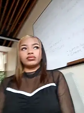 Snapshot of CanelaDevil_ chatting on 03/12/25, 07:38 CanelaDevil online show from 03/12/25, 07:38