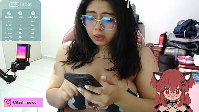 Snapshot of its-shiro chatting on 06/21/26, 04:48 its-shiro online show from 06/21/26, 04:48