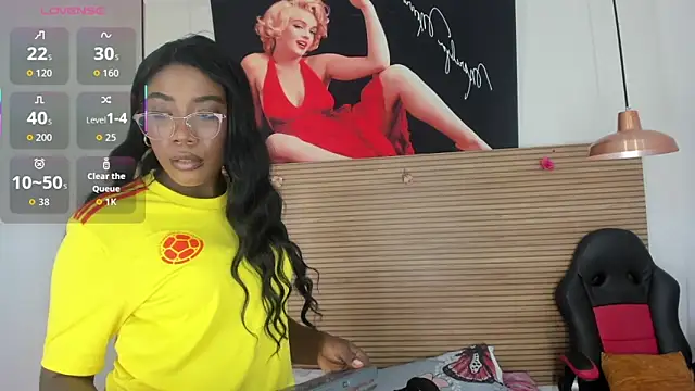 Dakkota Fox online show from 10/26/25, 10:15