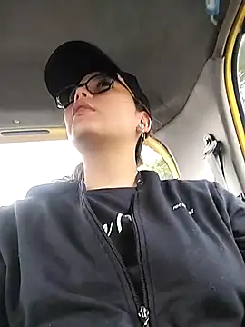 Vale Saenzz online show from 03/02/25, 03:37