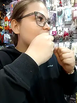 Vale Saenzz online show from 10/08/25, 08:28