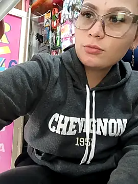 Vale Saenzz online show from 02/25/26, 07:12