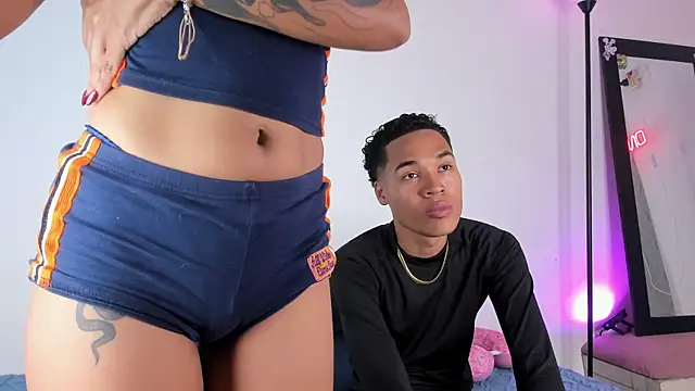 viankaa miller online show from 10/17/25, 04:09