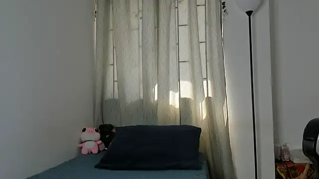 viankaa miller online show from 11/20/25, 05:56