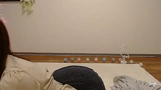 hinano JP online show from 10/15/25, 02:01