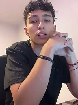 Snapshot of iKrofur chatting on 01/29/25, 03:12 iKrofur online show from 01/29/25, 03:12