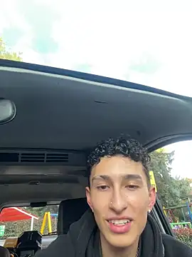 Snapshot of iKrofur chatting on 01/30/25, 10:41 iKrofur online show from 01/30/25, 10:41