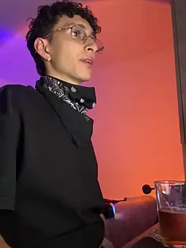 Snapshot of iKrofur chatting on 03/11/25, 06:21 iKrofur online show from 03/11/25, 06:21