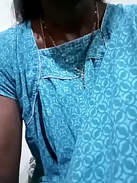 Snapshot of TeluguammayiMahi chatting on 02/14/25, 09:43 TeluguammayiMahi online show from 02/14/25, 09:43