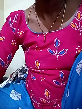 Snapshot of TeluguammayiMahi chatting on 10/17/25, 09:01 TeluguammayiMahi online show from 10/17/25, 09:01