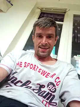 Snapshot of Schkodnik chatting on 06/20/26, 05:10 Schkodnik online show from 06/20/26, 05:10