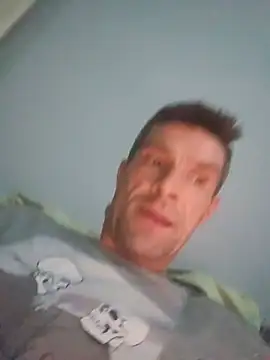 Snapshot of Schkodnik chatting on 08/02/26, 04:11 Schkodnik online show from 08/02/26, 04:11