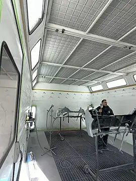 Snapshot of justeqqun chatting on 10/17/25, 10:18 justeqqun online show from 10/17/25, 10:18