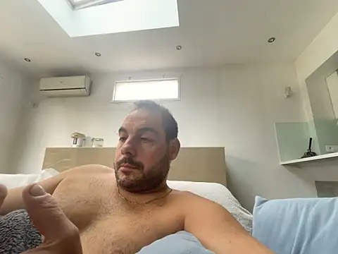 justeqqun online show from 11/10/25, 10:36