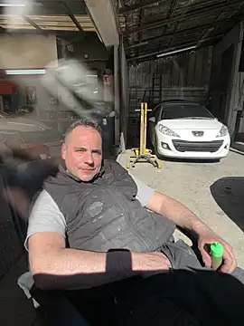 justeqqun online show from 03/18/26, 11:24