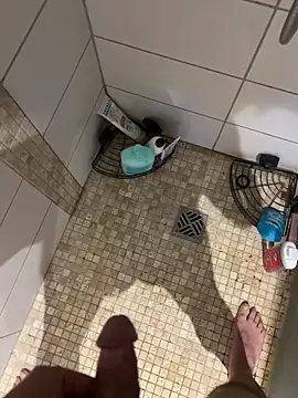 Snapshot of yannusgir33 chatting on 03/06/25, 10:15 yannusgir33 online show from 03/06/25, 10:15