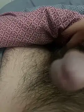 Snapshot of yannusgir33 chatting on 12/16/25, 10:26 yannusgir33 online show from 12/16/25, 10:26