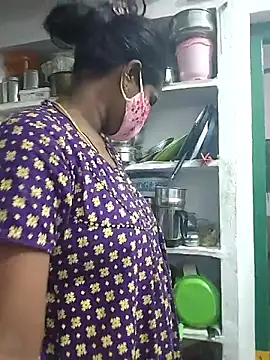 Snapshot of sweety006telugu chatting on 05/18/26, 04:07 sweety006telugu online show from 05/18/26, 04:07