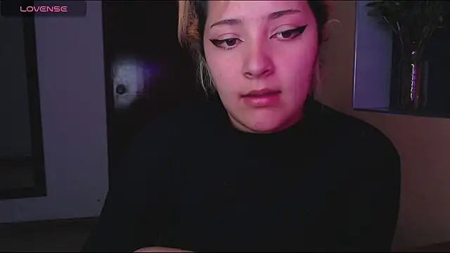 Snapshot of Hinako0Satorii_ chatting on 03/13/25, 02:38 Hinako0Satorii online show from 03/13/25, 02:38