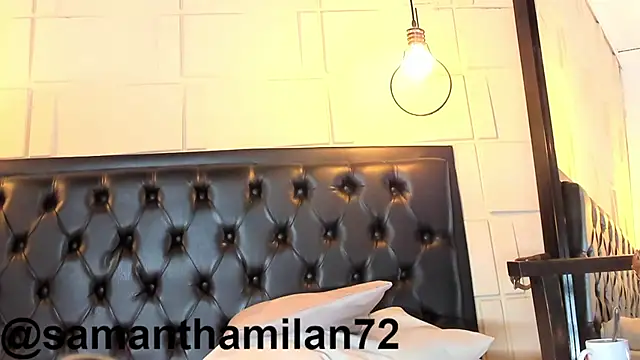 Snapshot of SamanthaMilann chatting on 10/10/25, 10:25 SamanthaMilann online show from 10/10/25, 10:25