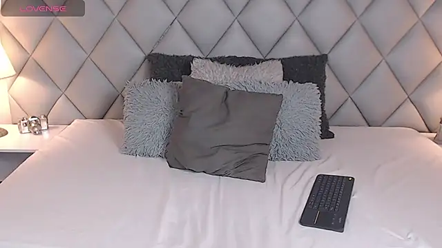 LalyCastro online show from 03/06/25, 08:16