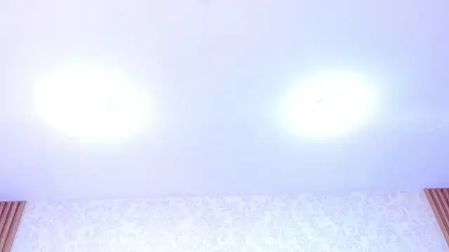 Snapshot of ElhaThomson chatting on 11/07/25, 08:09 ElhaThomson online show from 11/07/25, 08:09