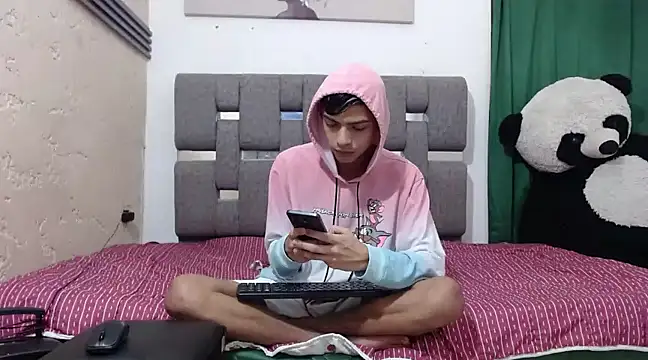 Snapshot of KING_STYLE2 chatting on 02/13/25, 11:15 KING STYLE2 online show from 02/13/25, 11:15