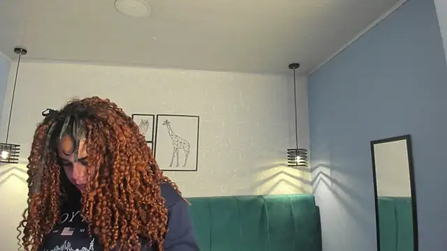 Snapshot of ninna_curly chatting on 07/24/26, 03:37 ninna curly online show from 07/24/26, 03:37