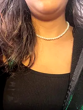 LiLy kIndly online show from 12/19/25, 08:05