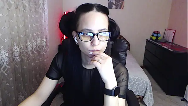 Snapshot of Kriss_brunette_5 chatting on 02/19/26, 08:21 Kriss brunette 5 online show from 02/19/26, 08:21