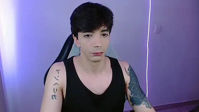H3ll B0I online show from 04/23/26, 12:29