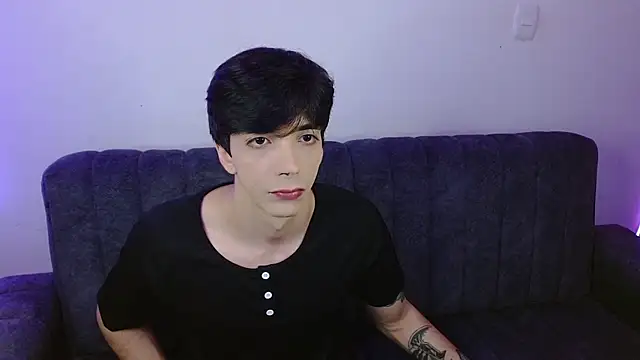 H3ll B0I online show from 05/06/26, 07:46