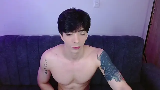 H3ll B0I online show from 05/11/26, 03:34