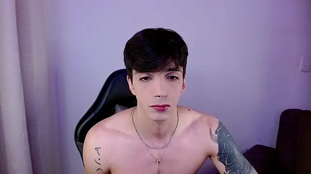 Snapshot of H3ll_B0I chatting on 06/29/26, 08:42 H3ll B0I online show from 06/29/26, 08:42
