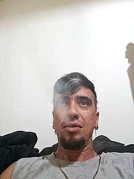 Snapshot of thallespessoa chatting on 09/09/25, 01:16 thallespessoa online show from 09/09/25, 01:16