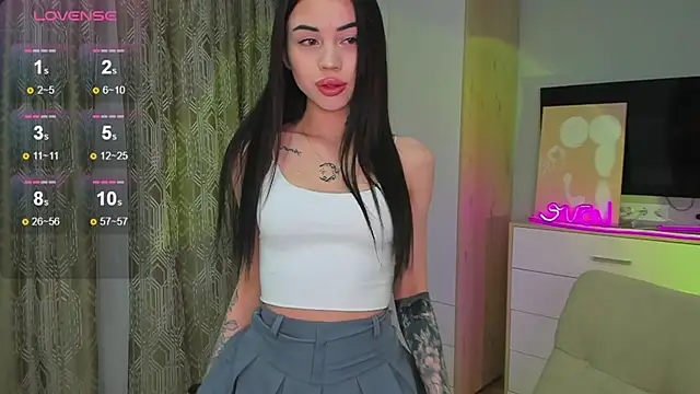 Snapshot of _dkny_ chatting on 02/04/26, 07:09 dkny online show from 02/04/26, 07:09