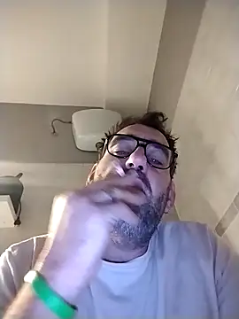 Snapshot of Hardasanut chatting on 10/14/25, 05:08 Hardasanut online show from 10/14/25, 05:08