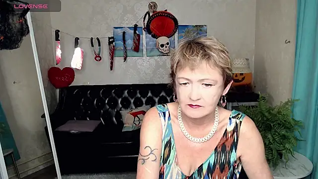 SexyGrandma  online show from 10/23/25, 05:01