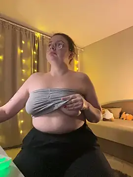 DearAlise online show from 02/23/25, 06:23