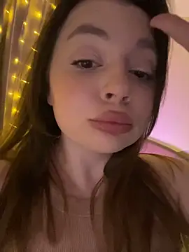 DearAlise online show from 03/19/25, 08:32