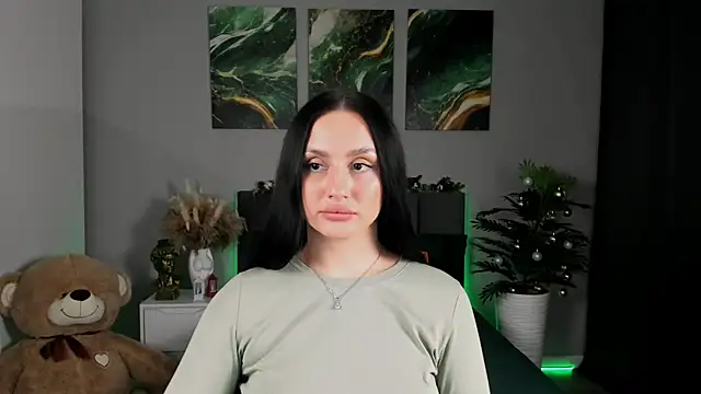 Snapshot of EmiliaBeynard chatting on 01/25/25, 04:35 EmiliaBeynard online show from 01/25/25, 04:35