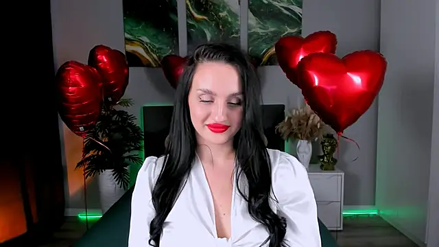 Snapshot of EmiliaBeynard chatting on 02/14/25, 01:29 EmiliaBeynard online show from 02/14/25, 01:29