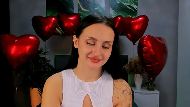 Snapshot of EmiliaBeynard chatting on 02/16/25, 02:00 EmiliaBeynard online show from 02/16/25, 02:00