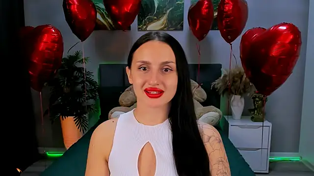 Snapshot of EmiliaBeynard chatting on 02/16/25, 05:48 EmiliaBeynard online show from 02/16/25, 05:48